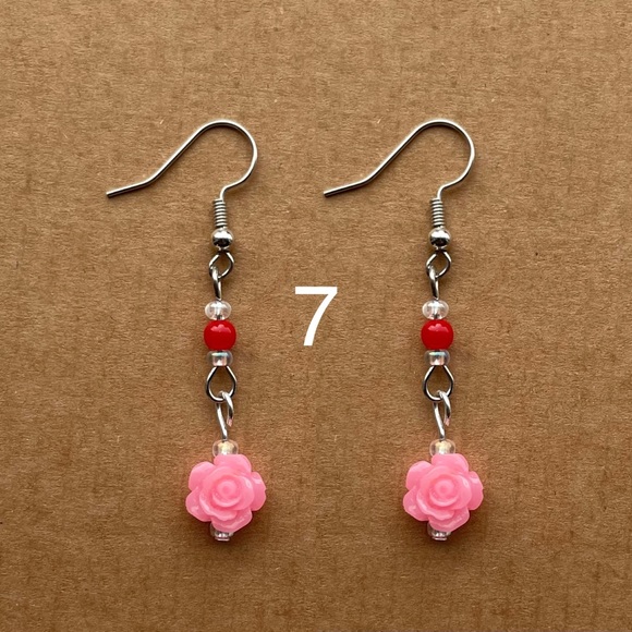 🌹ROSE EARRINGS 🌹 - Picture 10 of 10